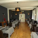 New De Lives Hotell