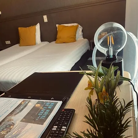 New De Lives 3* Namur