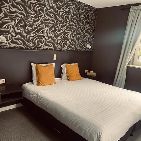 New De Lives Hotel