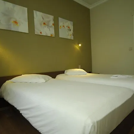 New De Lives Hotel 3*