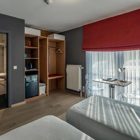 New De Lives Hotel 3*