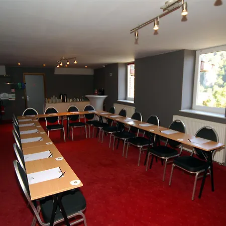 New De Lives Hotel
