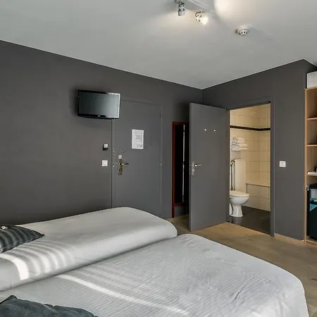 Hotel New De Lives 3*