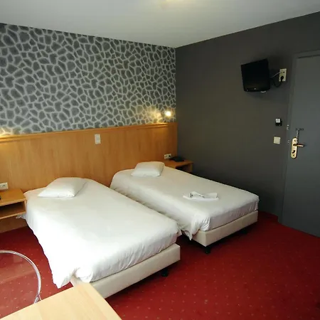 New De Lives Hotel 3*