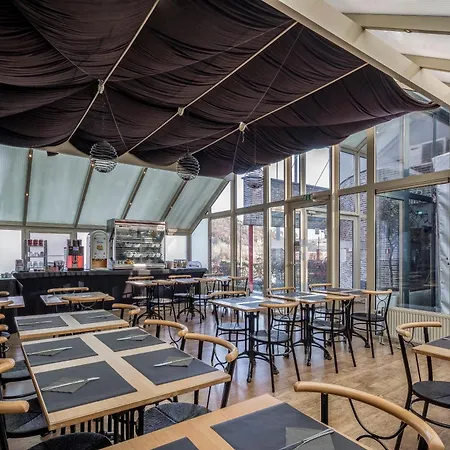 New De Lives 3* Namur