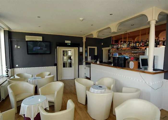 New De Lives Szálloda Namur