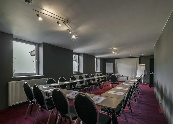 New De Lives Szálloda