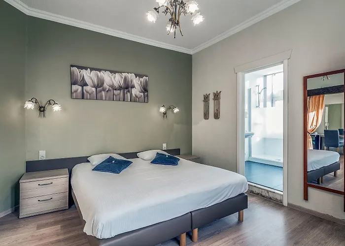 Szálloda New De Lives