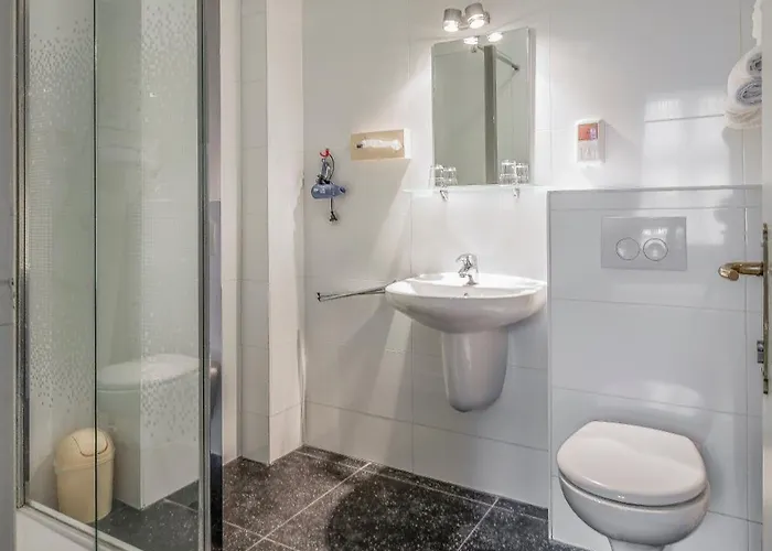 New De Lives Szálloda