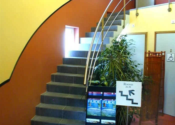 Szálloda New De Lives