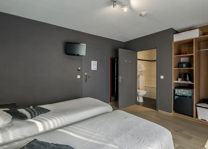 Szálloda New De Lives 3*