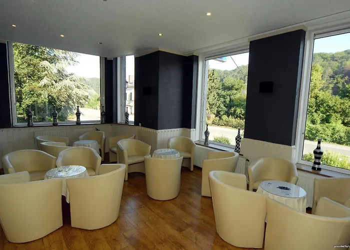 Szálloda New De Lives 3*