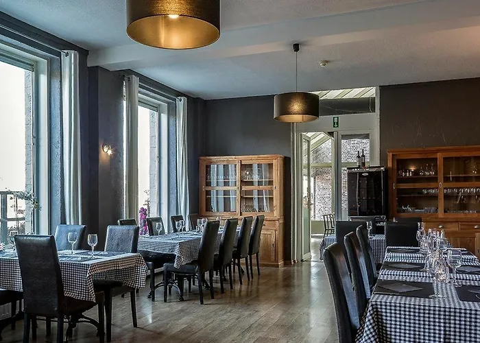 Szálloda New De Lives