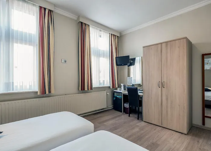 Szálloda New De Lives 3*