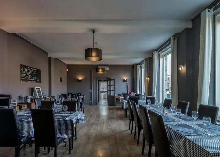 Szálloda New De Lives